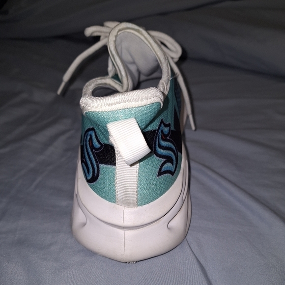 A pair of Seattle Kraken Chris athletic shoes in a EU 43 size 43, or US 9/9.5. main image 6